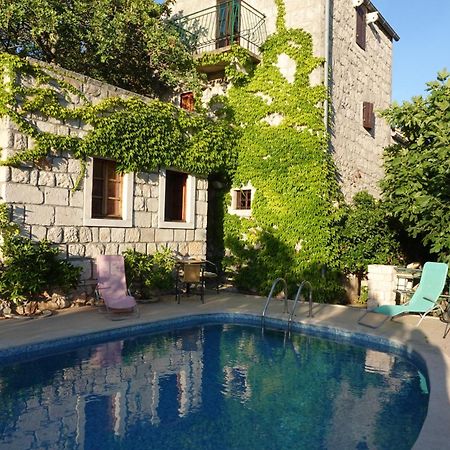Holiday Home Villa Kastel Zrnovo Exterior photo